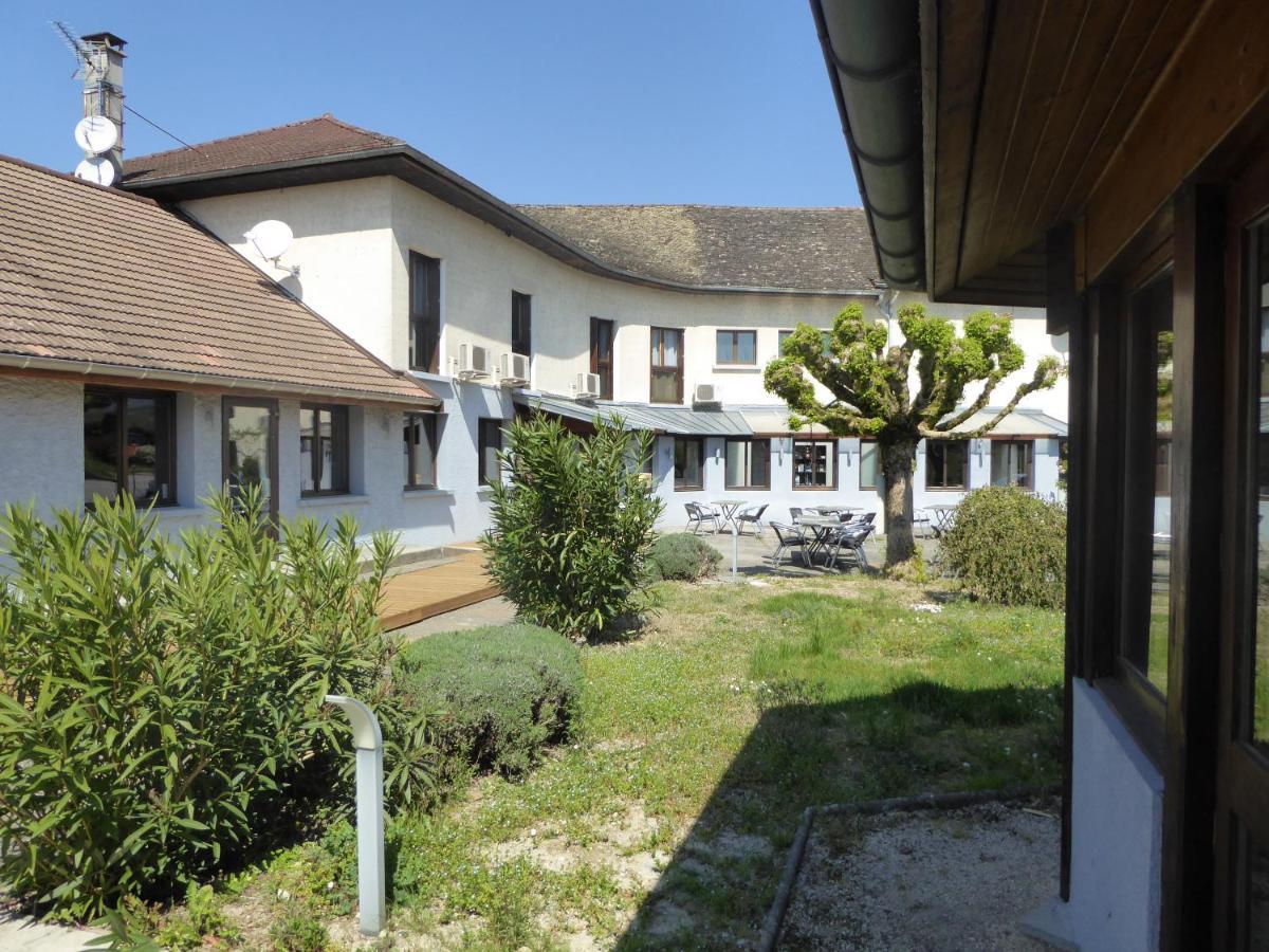 Auberge De La Paillere Lavours Exterior photo